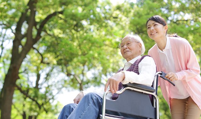 介護員スタッフ《未経験OK/地域密着デイサービス/家庭と両立・シフト柔軟対応》【0021】