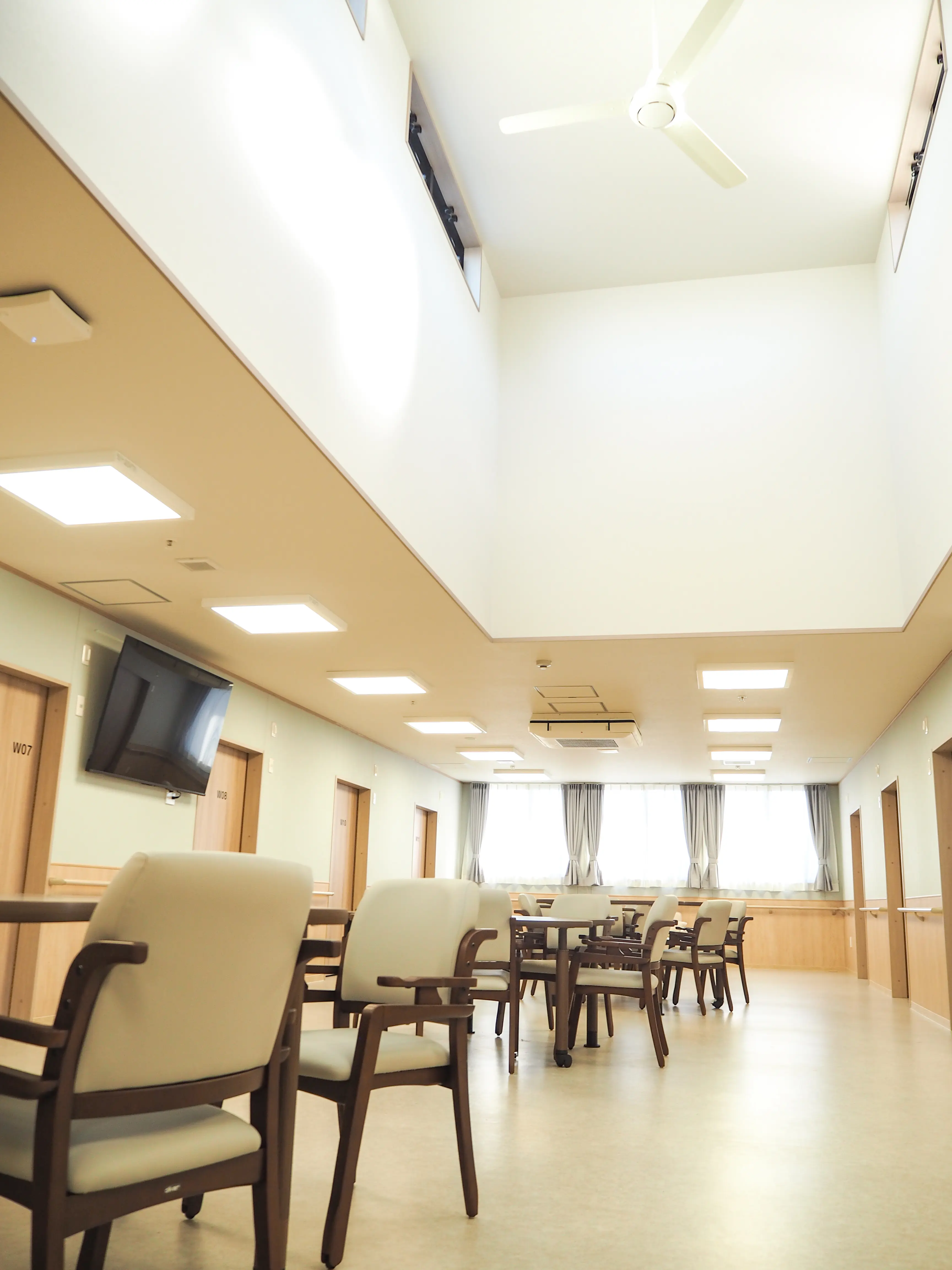 ウイングのリビング