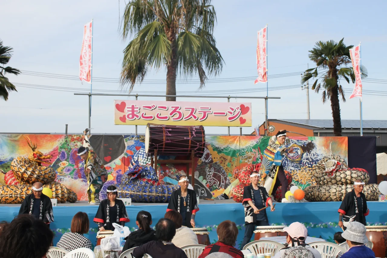 しらとり太鼓発表の様子